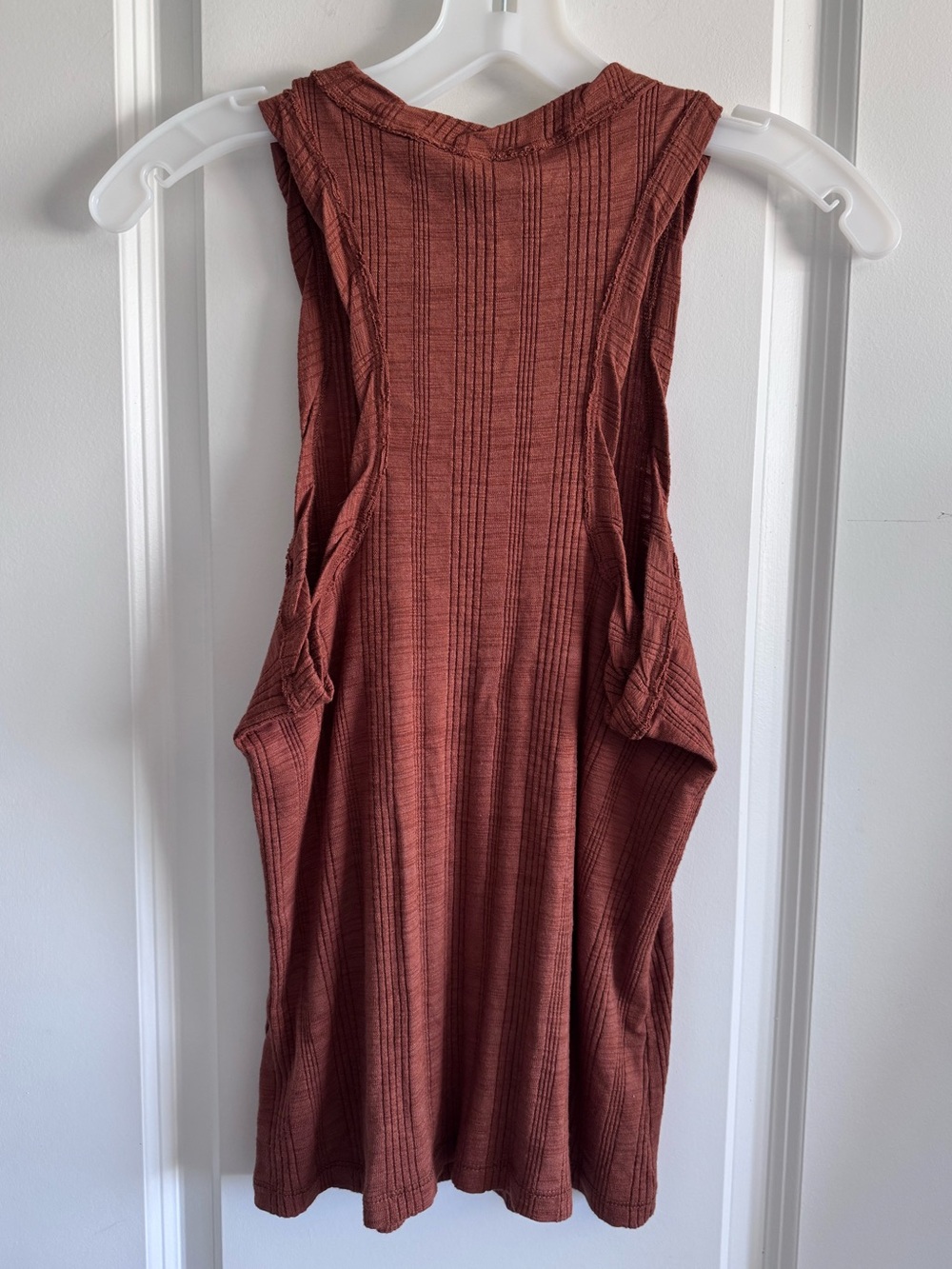Anthropologie Pilcro racerback tank top in a terracotta rust color - Picture 4 of 8